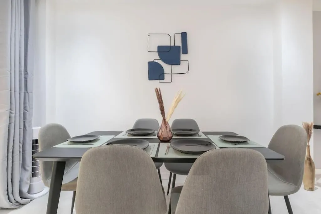 Beautiful 2Br - 20 Meters From Beach - In City Center Fuengirola