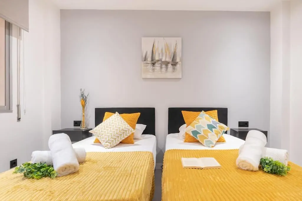 Apartment Beautiful 2Br - 20 Meters From Beach - In City Center Fuengirola