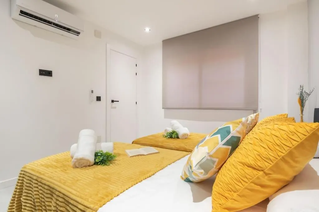Beautiful 2Br - 20 Meters From Beach - In City Center Fuengirola