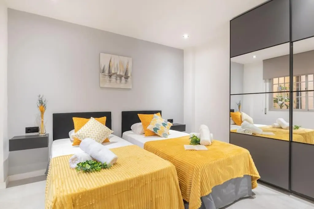 Beautiful 2Br - 20 Meters From Beach - In City Center Fuengirola Spain
