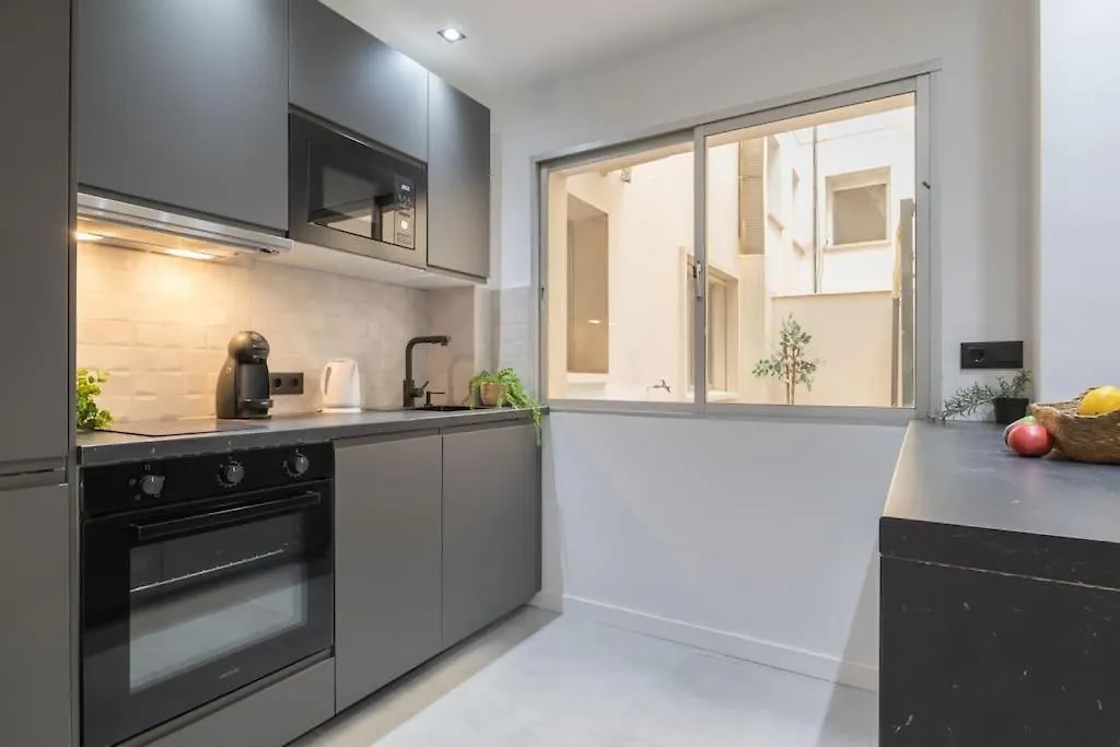 Beautiful 2Br - 20 Meters From Beach - In City Center Fuengirola Apartment